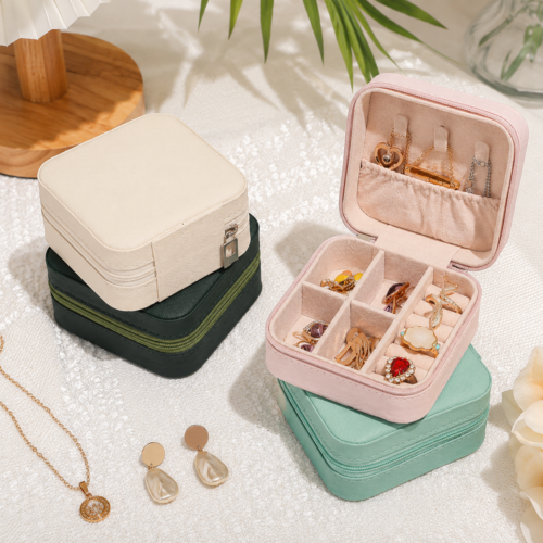 Travel Jewelry Case, Portable Mini Jewelry Travel Organizer